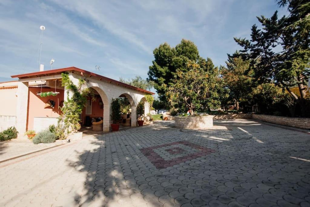 Villa Vittoria Events Корато Екстериор снимка